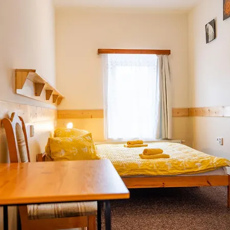 Zrcadlova Koza Guest house 3*