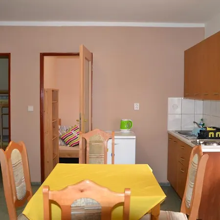Zrcadlova Koza Guest house Turnov