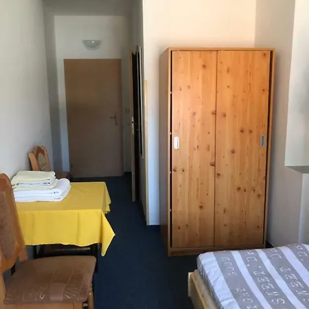 Zrcadlova Koza Guest house Turnov